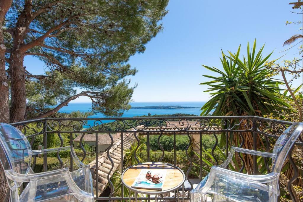 Le Castel Rose Super Cannes, Face Aux Iles De Lerins Vallauris Eksteriør bilde
